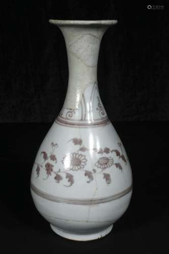 Yuan Dynasty glaze red jade pot spring vase