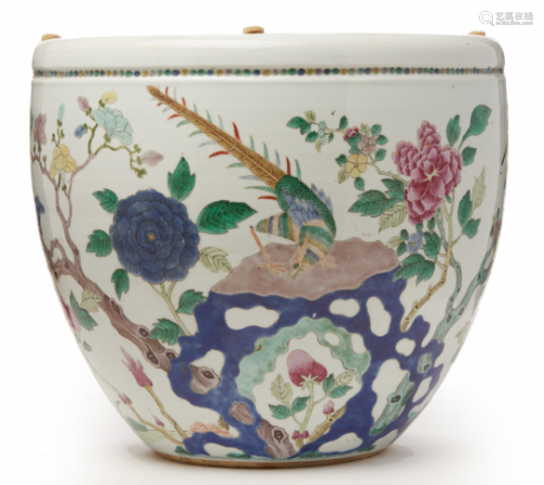 A FAMILLE ROSE PORCELAIN JARDINIERE, WITH PHEASANT
