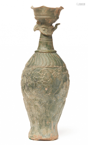 A LARGE GREEN-GLAZED BIRD-HEAD VASE (1)