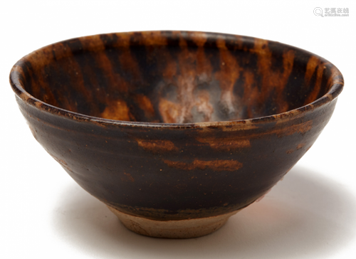 A SMALL JIZHOU TORTOISESHELL-GLAZED BOWL