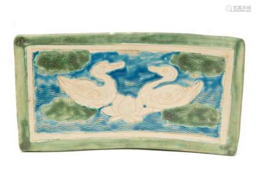 A CIZHOU SANCAI-GLAZED PILLOW FEATURING DUCKS