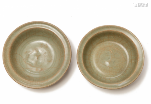 TWO SMALL LONGQUAN CELADON TWIN FISH DISHES