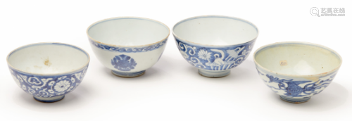 FOUR BLUE AND WHITE PORCELAIN BOWLS