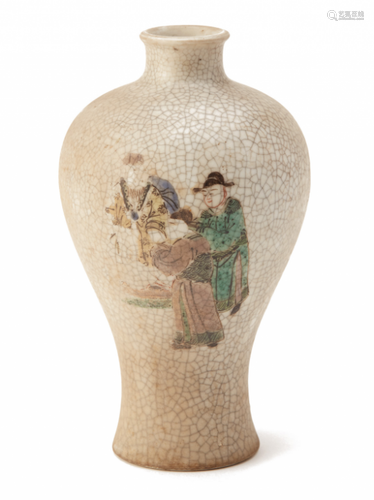 A SMALL CRACKLE GLAZED MEIPING VASE