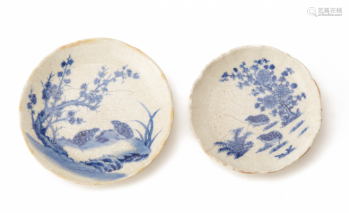 TWO BLUE AND WHITE CRACKLE GLAZE SAUCERS AND A TEA TRAY