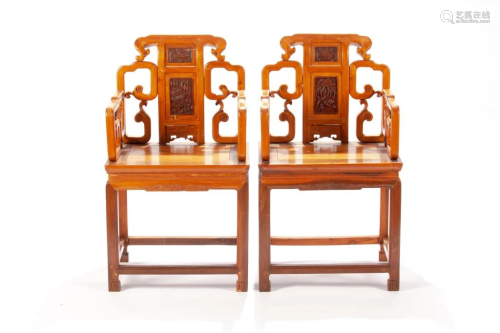 PAIR OF CHINESE WOOD SQUARE CHAIRS
