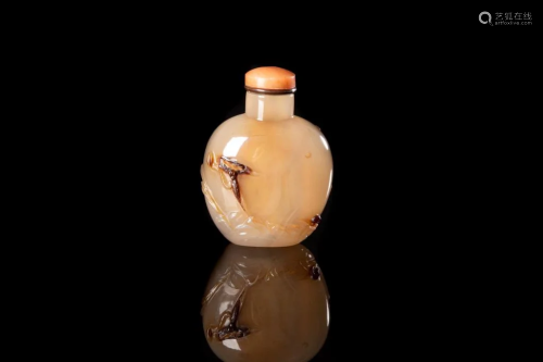 CHINESE SHADOW AGATE CARVED SNUFF BOTTLE