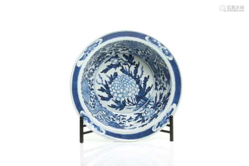 CHINESE BLUE & WHITE PORCELAIN BASIN WITH DRA…