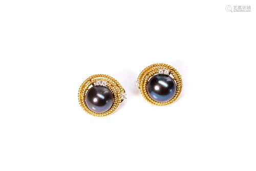 PAIR OF GOLD, DIAMOND & BLACK PEARL EA…