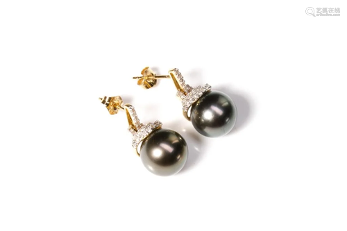 PAIR OF BLACK PEARL & DIAMOND DROP EARRINGS