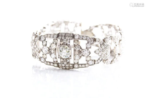 ART DECO PLATINUM & DIAMOND BRACELET, 48g