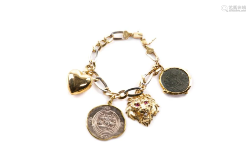 GOLD CHARM BRACELET WITH FOUR CHARMS, 34g