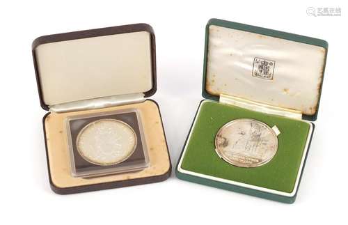 Two silver coins comprising White Tower medallion and 1978 Bahamas ten dollar silver coin, the White