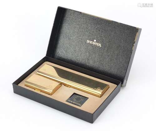 Sheaffer brass fountain pen and ballpoint pen set with cases and box, the fountain pen with 14K gold