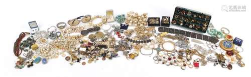 Vintage and later costume jewellery including earrings, compacts and bead necklaces : For Further