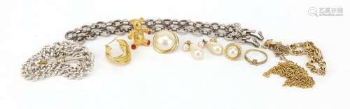 Vintage and later jewellery including a silver two row bracelet, teddy bear brooch and simulated