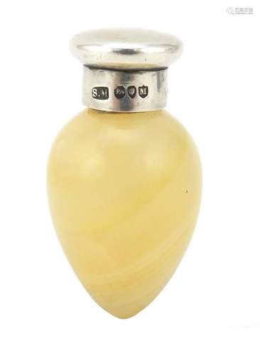 Victorian agate scent bottle with silver lid by Sampson Mordan & Co, London 1887, 4.5cm high, 29.