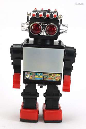 Vintage Saturn giant walking robot with box by Kamco, 29.5cm high : For Further Condition Reports