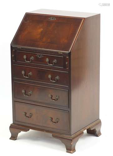 Mahogany bureau fitted with a fall above four drawers, 93cm H x 51cm W x 42cm D : For Further