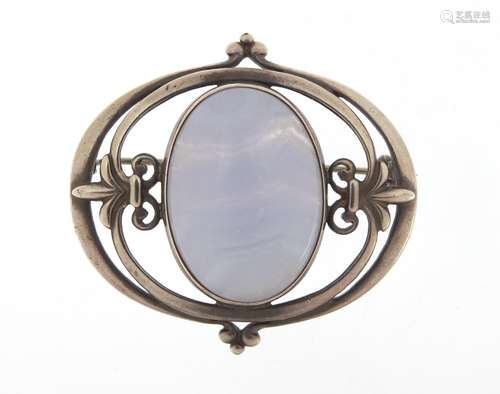 Art Nouveau style silver and agate brooch, hallmarked Edinburgh 1990, 4.2cm wide : For Further