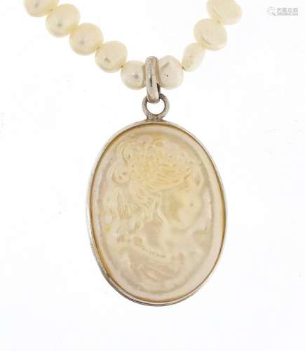 Fresh water pearl and silver cameo pendant on necklace, 38cm in length : For Further Condition