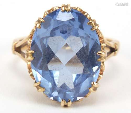 9ct gold large blue stone solitaire ring, size L, 5.1g : For Further Condition Reports Please