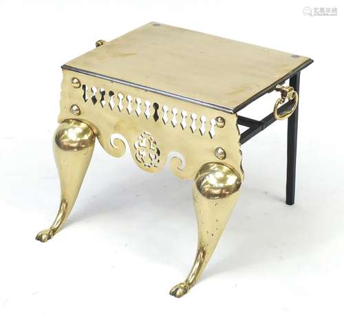 Georgian pierced brass and steel footman with twin handles, 31cm H x 44cm W x 43cm D : For Further