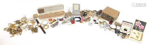 Vintage and later costume jewellery including necklaces : For Further Condition Reports Please Visit