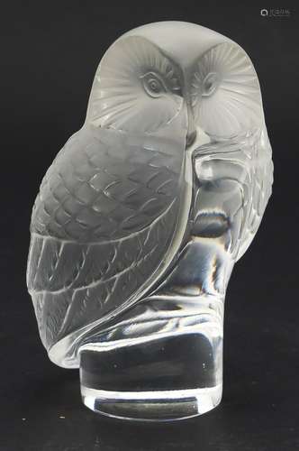 Lalique frosted and clear glass bird paperweight with paper label etched Lalique France, 8.5cm