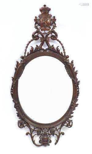 Good World War I interest oak mirror, finely carved with a crest and leaves, incised fait par E