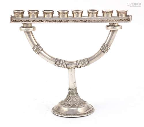 Sterling silver eight branch Jewish Hanukkah menorah, 13.5cm high x 15.5cm wide, 400.0g : For