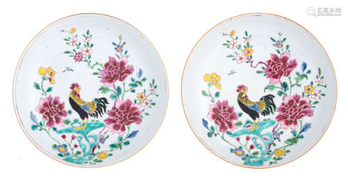 Two Chinese famille rose dishes, decorated with a cockerel among peonies, 18thC, ø 22,5 cm