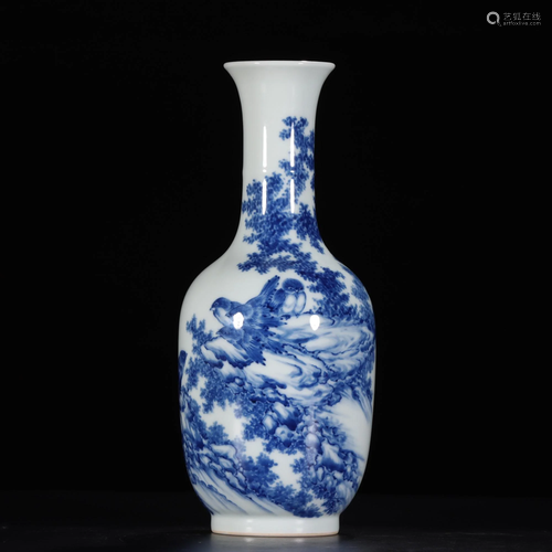 A BLUE AND WHITE VASE.REPUBLIC PERIOD