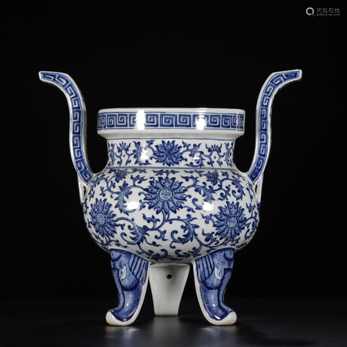 A BLUE AND WHITE TRIPOD CENSER.MARK OF QI…