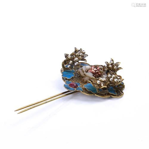 A GEMS INLAID GILT-SILVER HAIRPIN.QING PERIOD