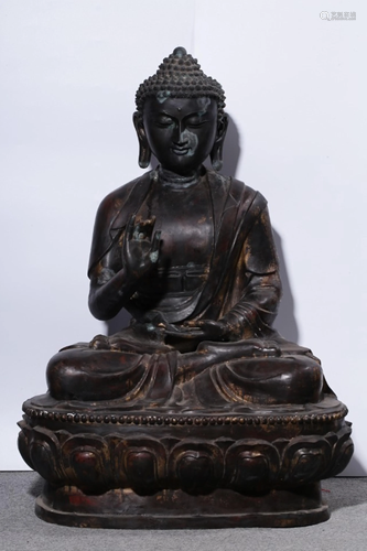 A BRONZE FIGURE OF BUDDHA .QING PERIOD