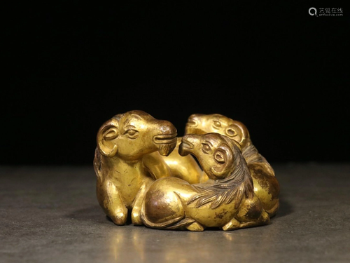 A GILT-BRONZE GOAT GROUP.REPUBLIC PERIOD