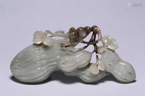 A CARVED JADE PEANUTS.MING PERIOD