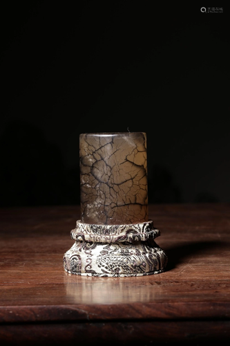 A CARVED CRYSTAL SEAL