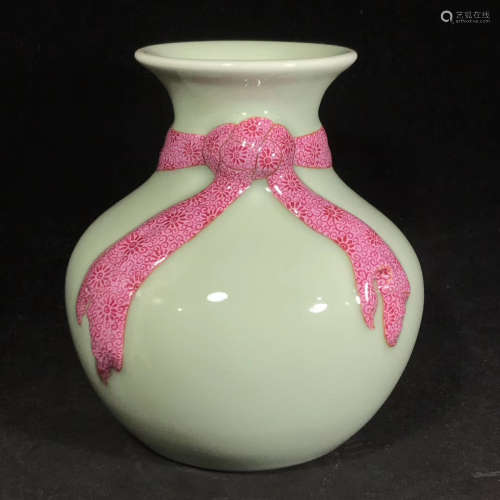 Chinese Green Glaze Famille Rose Porcelain Vessel