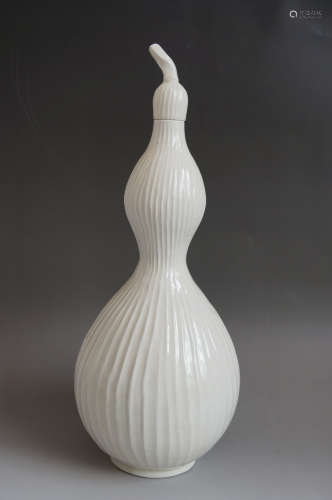 Chinese Ding Kiln Gourd Porcelain Bottle