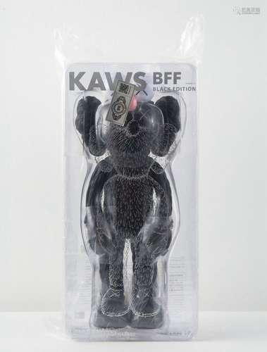 2017 KAWS 2017年作BFF永远的挚友(黑)(两件一组) 彩绘搪胶