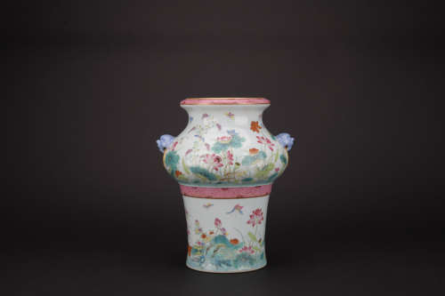 Qing dynasty famille rose jar with flowers pattern