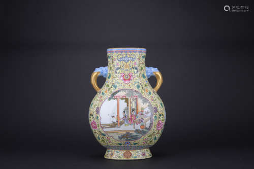 Qing dynasty famille rose bottle with figure pattern