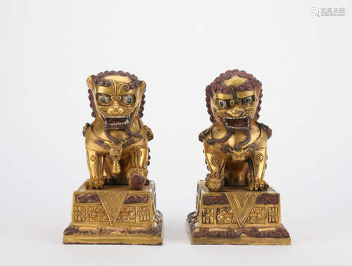 Qing dynasty gilt brozne lion 1*pair