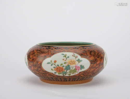 Qing dynasty underglaze red water scrubbing with flowers pattern