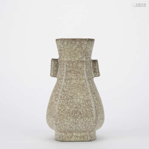 Song dynasty Ge kiln bottle