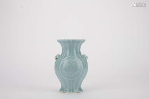 Qing dynasty Longquan kiln bottle