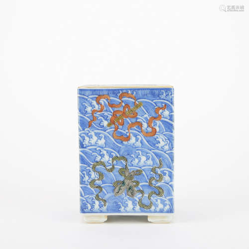 Qing dynasty blue glaze pen container