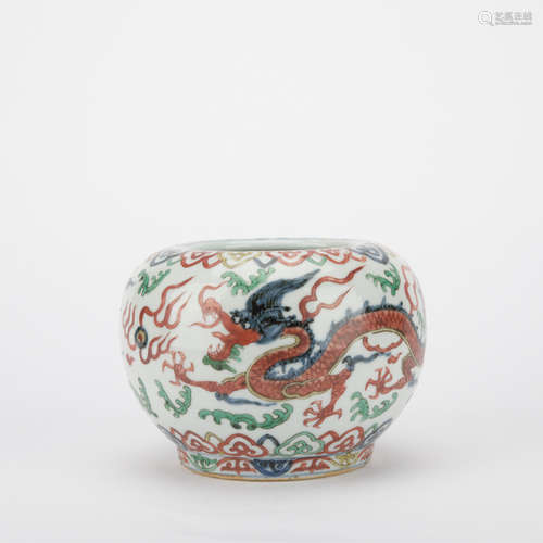 Ming dynasty multicolored jar with ****** pattern